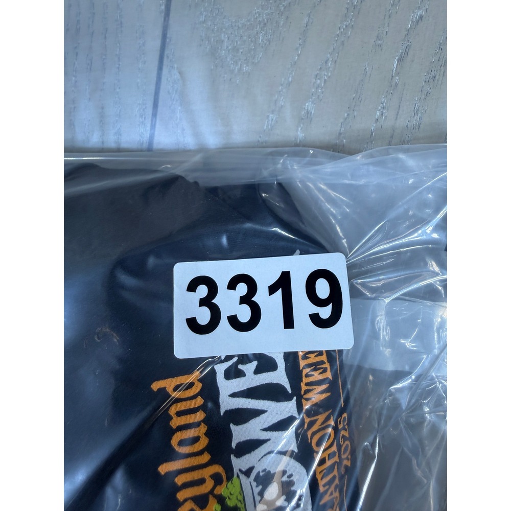 runDisney Jacket Womens Large Black Disneyland Halloween Half Marathon 2024 - Picture 9 of 11